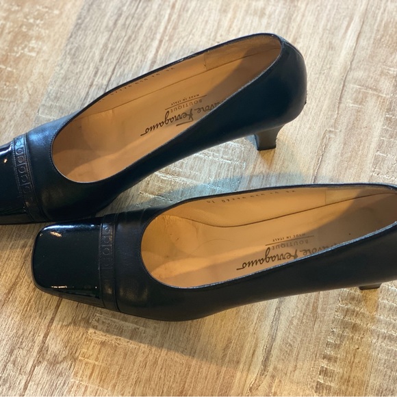 Brown Classic Salvatore Ferragamo size 10 3A - Picture 5 of 6